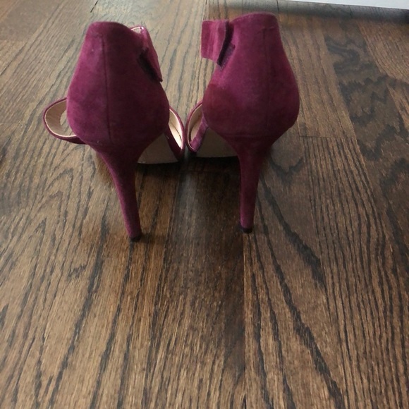 Vince Camuto heels - Picture 2 of 9